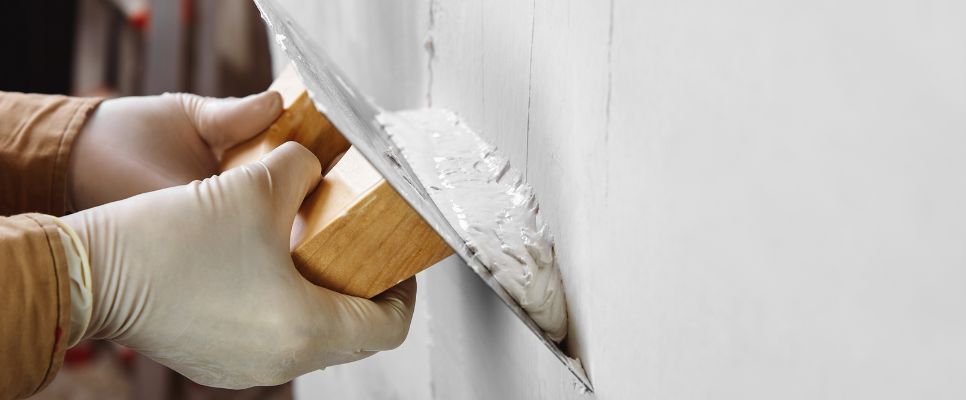 Plastering A Home Offer