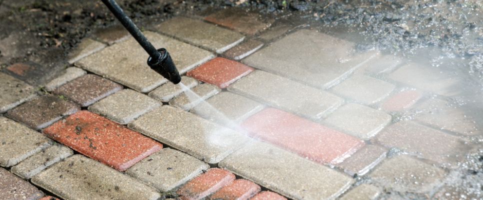 Pressure Cleaning of the Driveways