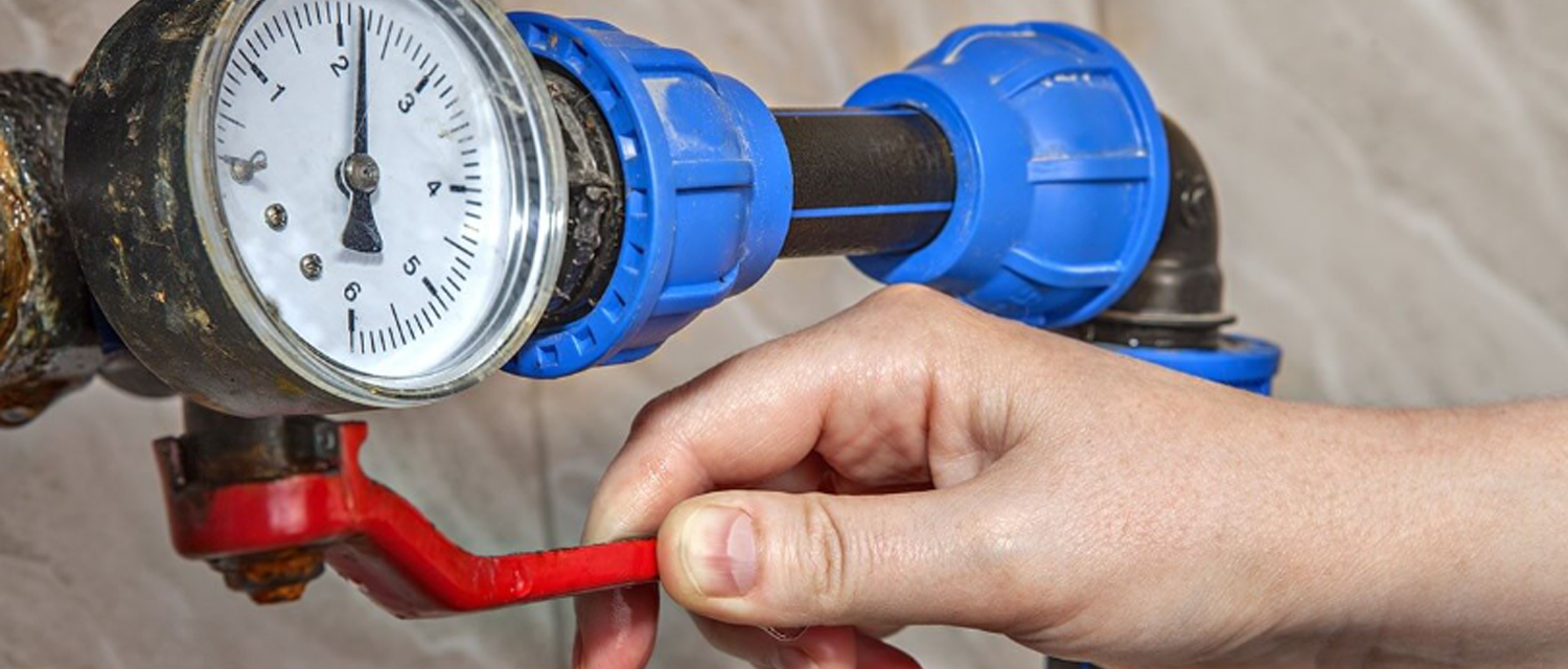 How To Turn Off Your Water Supply In The House - 5 Plumbing Tips