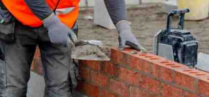 How much do bricklayers cost?