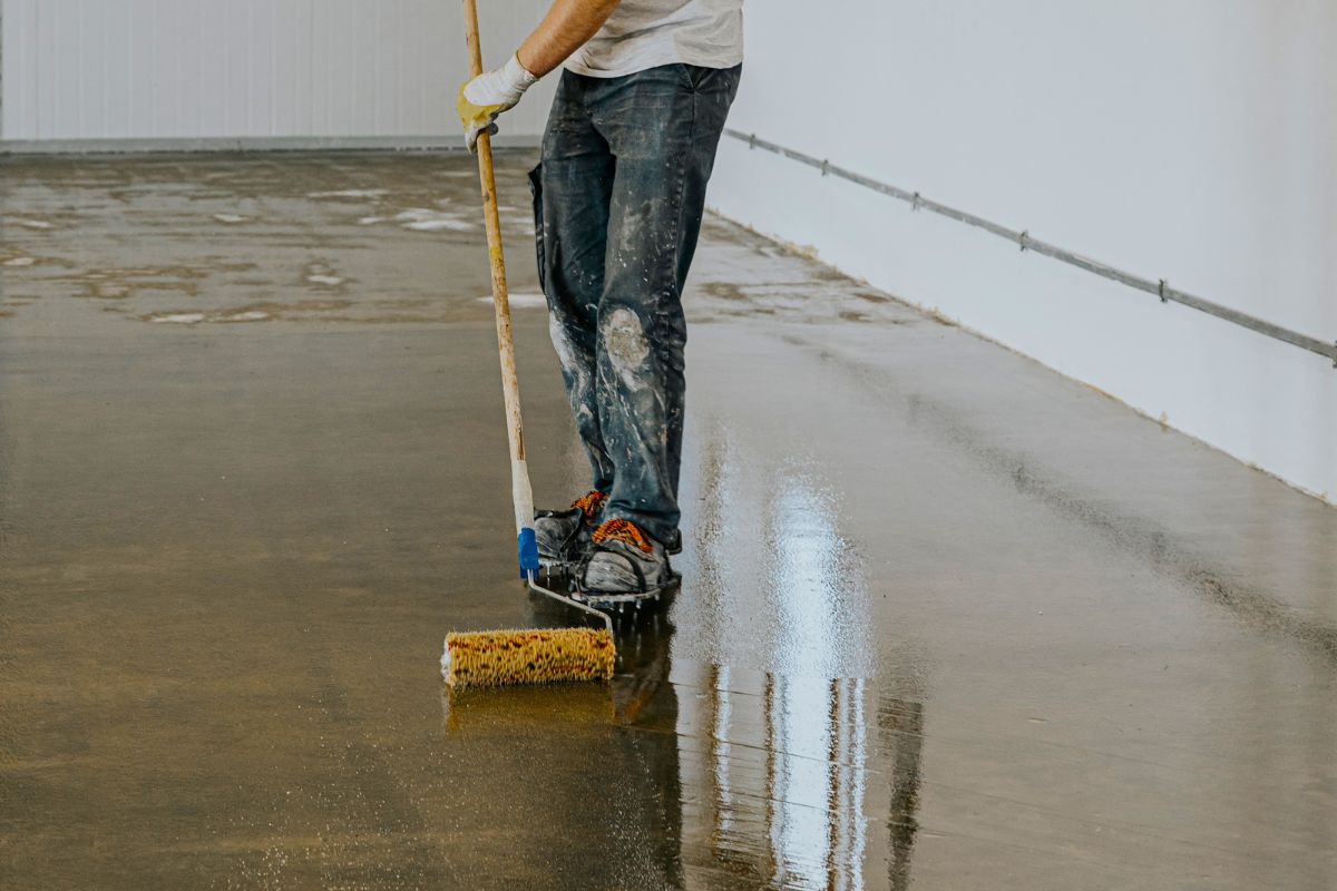 Step-by-Step Guide: How to Apply Epoxy Floor Coating Like a Pro