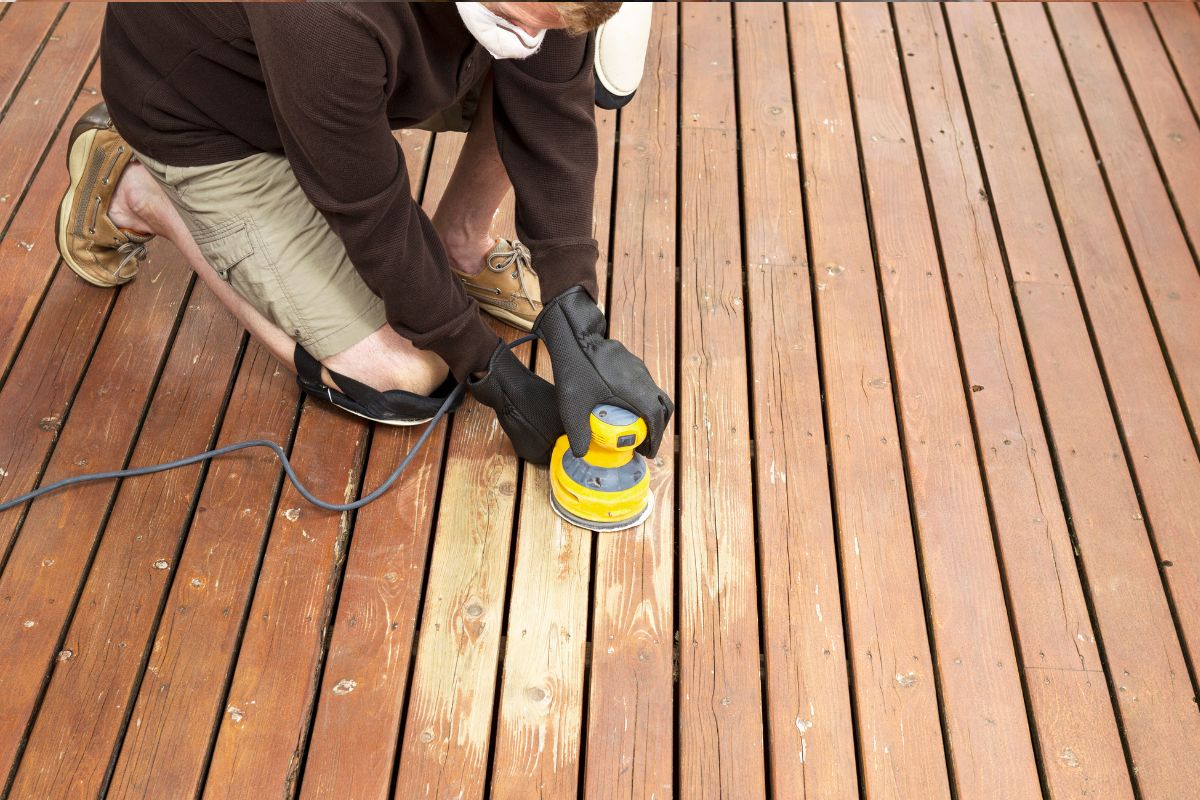 How Much Does Deck Sanding Cost?