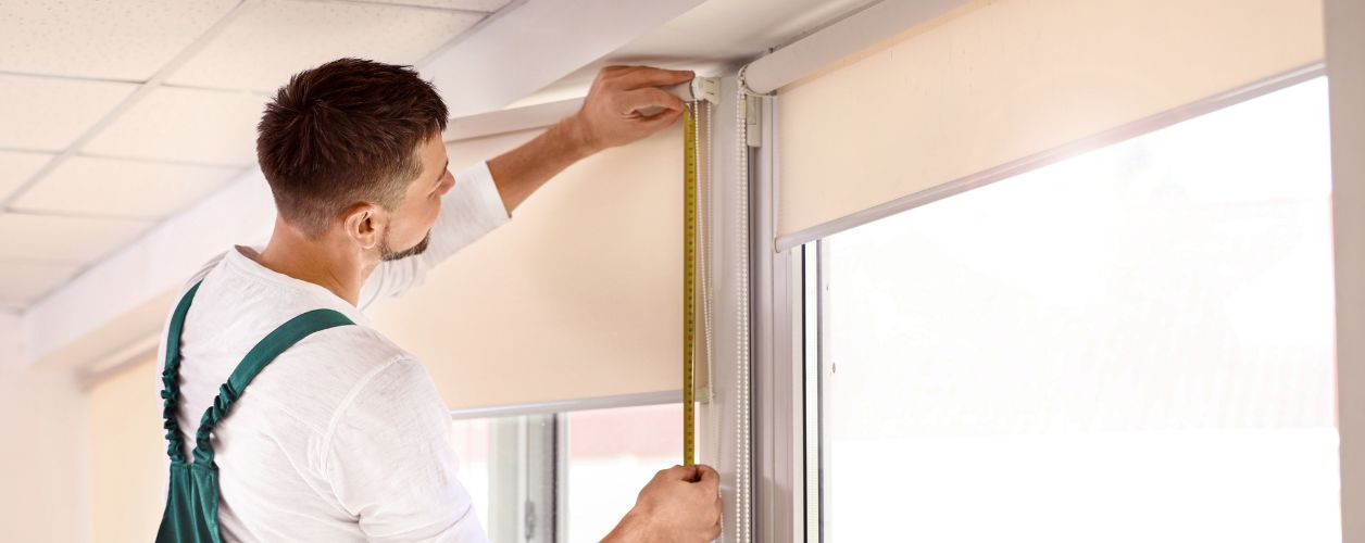 How Much Do Curtains And Blinds Installers Charge?