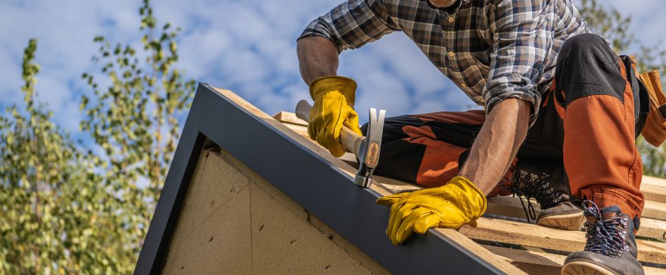 How to hire the best roofing plumber near you
