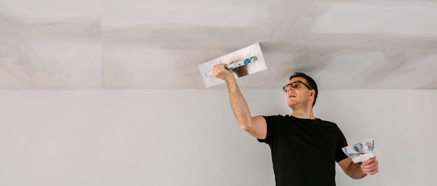 2025/06/plasterer-11749893471.jpg